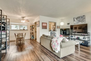 5330 Junius in Dallas, TX - Building Photo