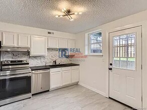 9110 E Girard Ave in Denver, CO - Building Photo - Building Photo