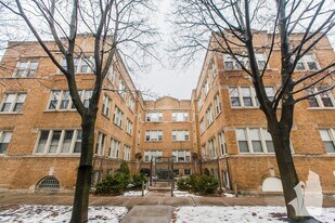 1950 W Leland Ave, Unit 1 in Chicago, IL - Building Photo