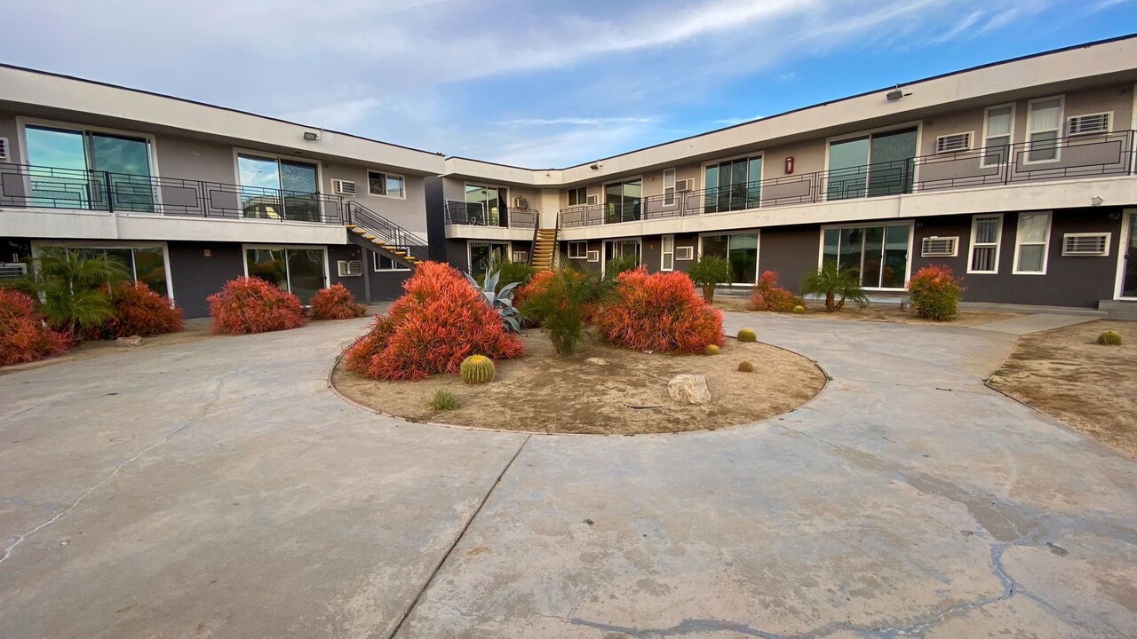 Willow Glen Apartments in San Diego, CA - Building Photo