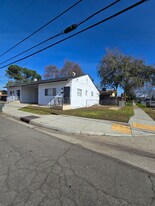 7160 N Maroa Ave in Fresno, CA - Building Photo