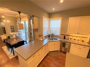 926 E 54th St in Austin, TX - Building Photo - Building Photo