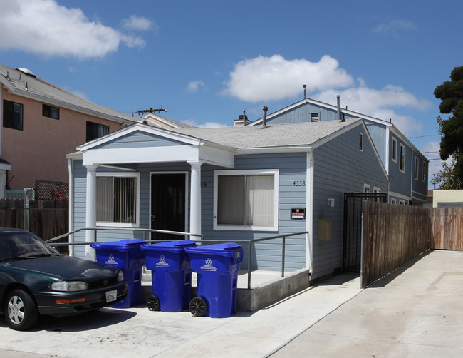 4336-4338 Mcclintock St in San Diego, CA - Building Photo - Building Photo