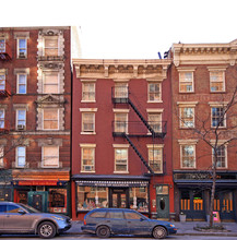 634 Hudson St in New York, NY - Building Photo - Building Photo