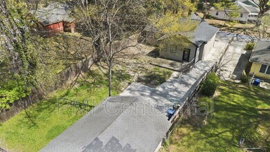 562 Gary Rd NW in Atlanta, GA - Building Photo - Building Photo