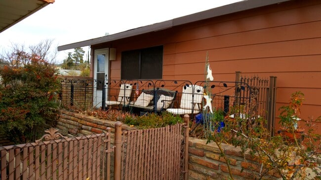 property at 319 E Bailey St