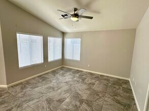 1329 E Cathedral Rock Dr in Phoenix, AZ - Building Photo - Building Photo