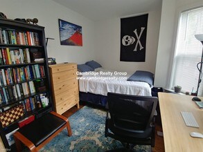 19 Marney St-Unit -# 2 in Cambridge, MA - Building Photo - Building Photo