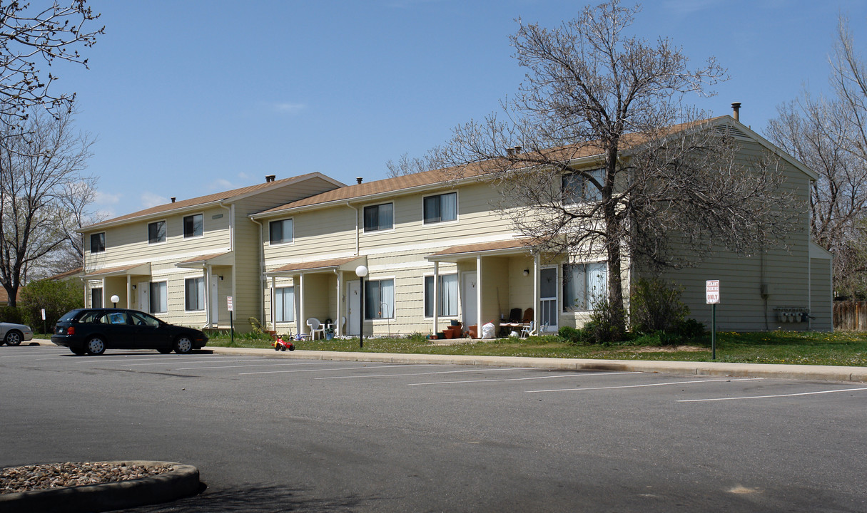 Helios Station Apartments in Lafayette, CO - Foto de edificio