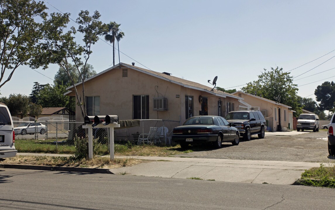 322 N Millard Ave in Rialto, CA - Building Photo