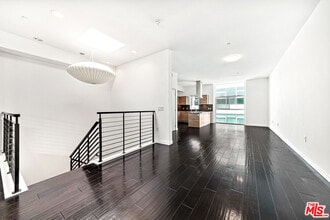 3119 Vía Dolce in Marina Del Rey, CA - Building Photo - Building Photo