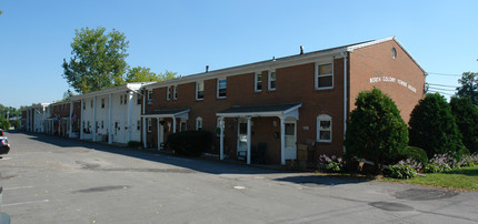 North Colony Townhomes in North Syracuse, NY - Building Photo - Building Photo