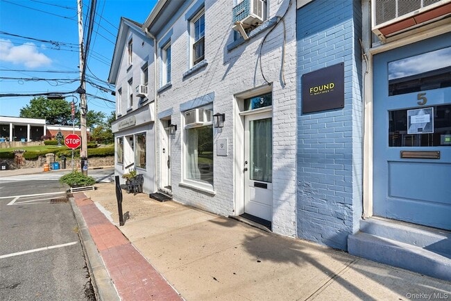 3 Spring St in Hastings On Hudson, NY - Foto de edificio - Building Photo