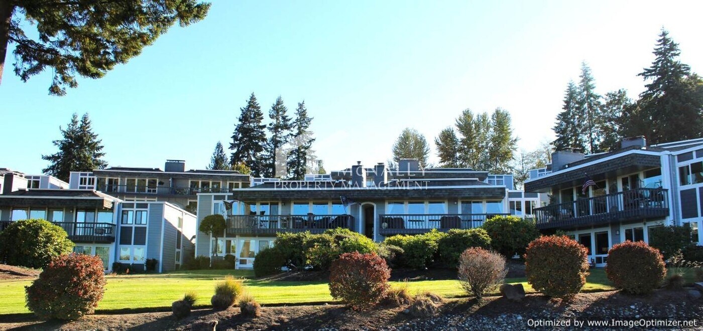 7400 Stinson Ave in Gig Harbor, WA - Building Photo