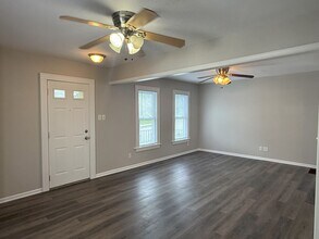 2061 S 83rd St in West Allis, WI - Building Photo - Building Photo