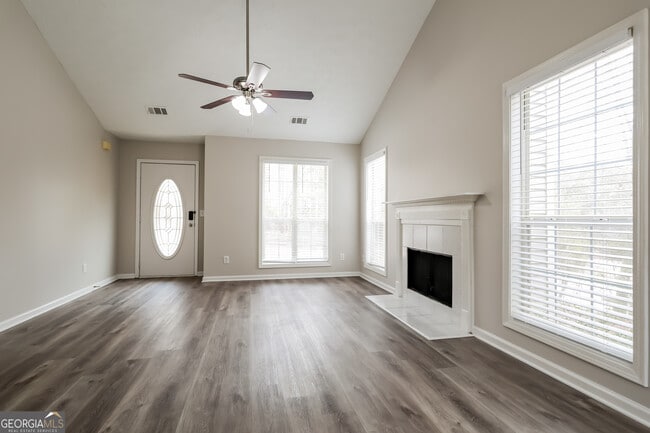 5107 Scenic View Rd in Flowery Branch, GA - Building Photo - Building Photo