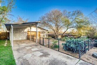 5313 Downs Dr in Austin, TX - Building Photo - Building Photo