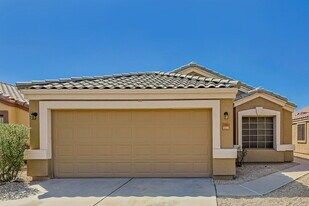10857 E Arcadia Ave in Mesa, AZ - Building Photo