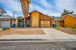 5483 Requa Ave in Las Vegas, NV - Building Photo