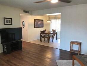 9817 W Amber Trl in Sun City, AZ - Building Photo - Building Photo
