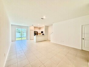 10409 GOLDEN SANDS Ave in Riverview, FL - Building Photo - Building Photo
