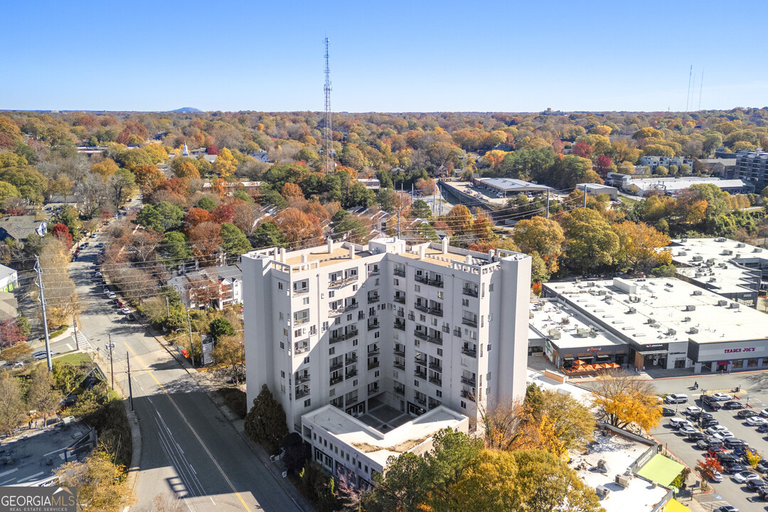 587 Virginia Ave NE in Atlanta, GA - Building Photo