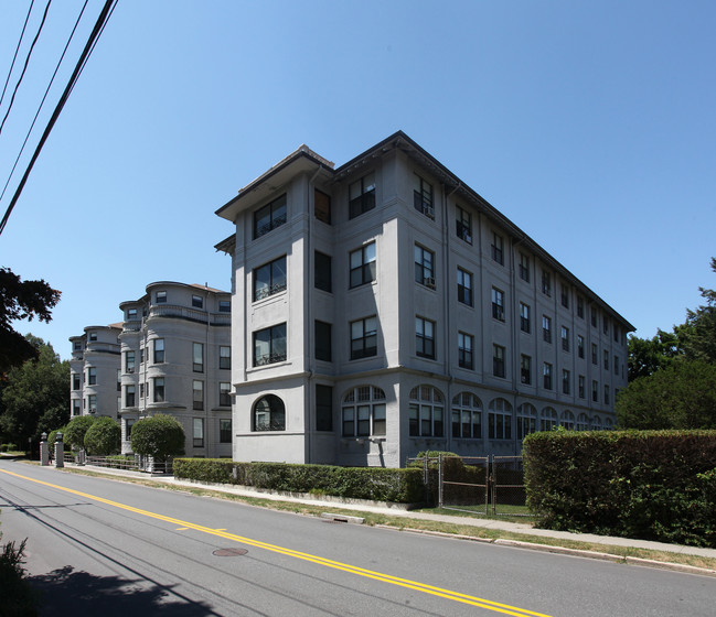 Weldon Associates Apartment in Greenfield, MA - Foto de edificio - Building Photo