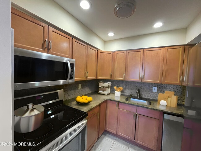 119 Avery Ave in Long Branch, NJ - Building Photo - Building Photo