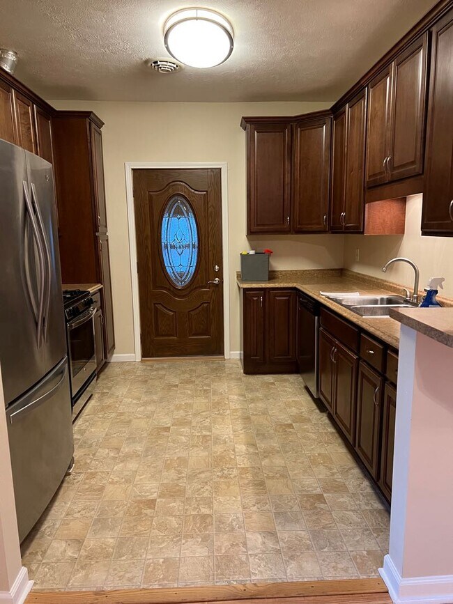 189 E 2nd St, Unit 201 in Corning, NY - Building Photo - Building Photo