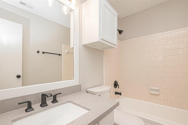 9247 Autumnsong Dr in Houston, TX - Building Photo - Building Photo