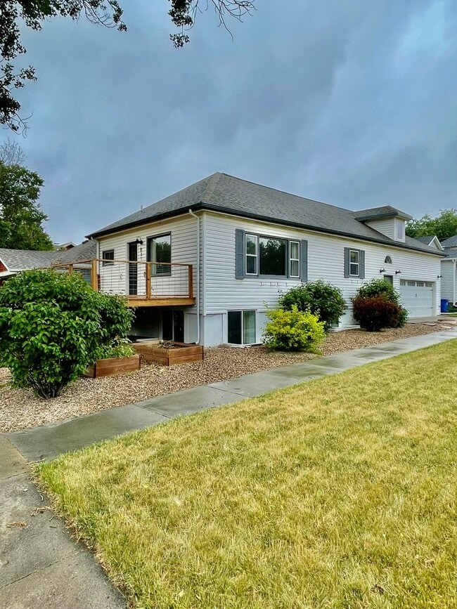 831 St James St in Rapid City, SD - Building Photo - Building Photo
