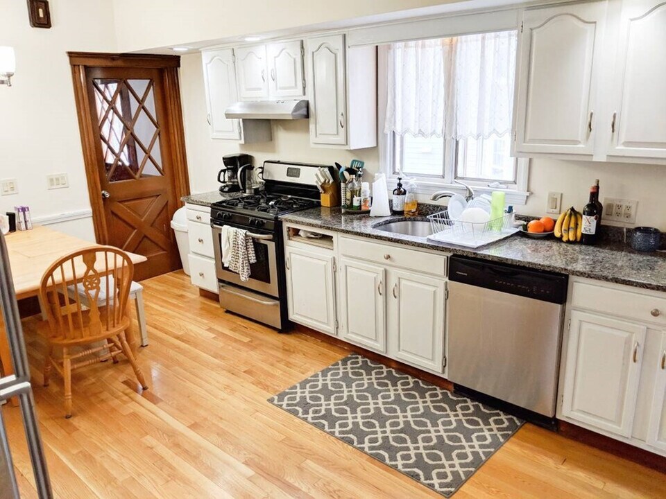 7 Justin Rd, Unit 1 in Boston, MA - Building Photo