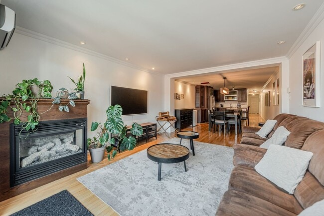 2244 Rue Harmony in Montréal, QC - Building Photo - Building Photo