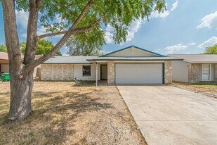 9518 Millbrook Dr in San Antonio, TX - Building Photo