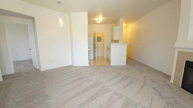 7127 S Durango Dr, Unit 310 in Las Vegas, NV - Building Photo - Building Photo