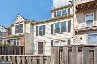 7527 Belle Grae Dr in Manassas, VA - Building Photo - Building Photo