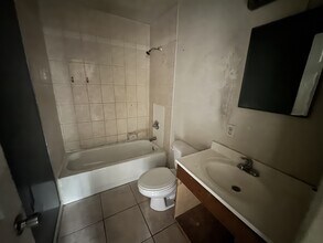 413 Orange St in Wildwood, FL - Building Photo - Building Photo