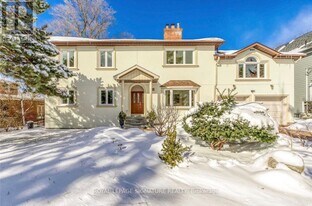 20 Goswell Rd in Toronto, ON - Building Photo