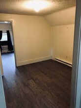 422 N Buckeye St, Unit C in Wooster, OH - Foto de edificio - Building Photo