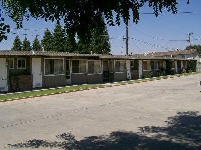 3930 Jewett Ave in Bakersfield, CA - Foto de edificio