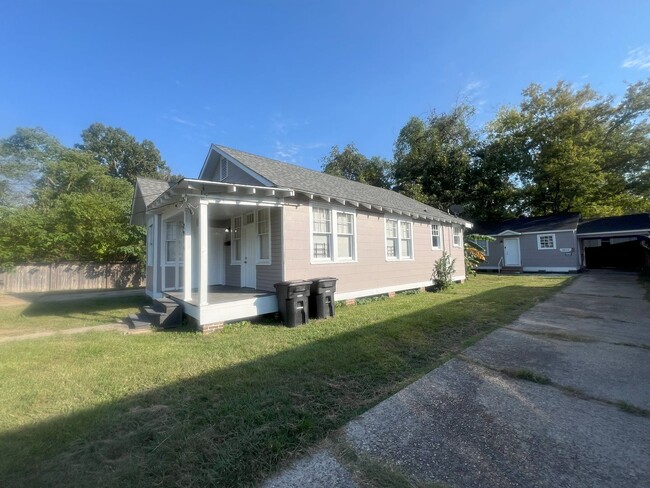 2914 Convention St in Baton Rouge, LA - Building Photo - Building Photo