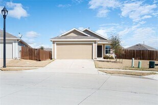 7524 Larson Ln in McKinney, TX - Building Photo