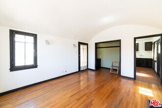 836 Silver Lake Blvd in Los Angeles, CA - Building Photo - Building Photo
