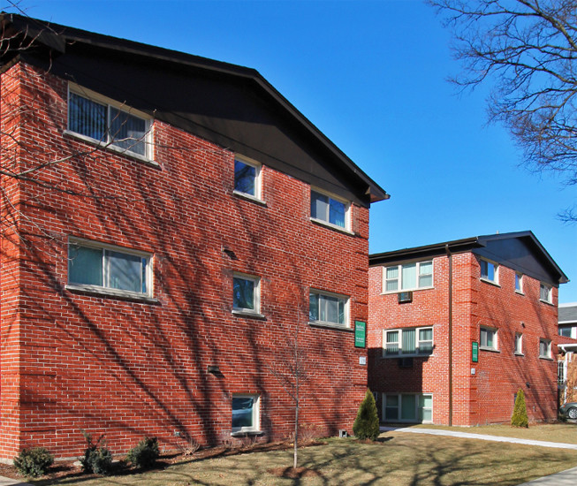 633 S. Maple Ave. in Oak Park, IL - Foto de edificio