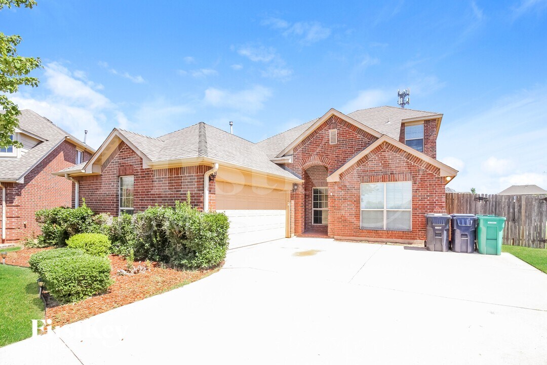 3321 NW 177th Ct in Oklahoma City, OK - Foto de edificio