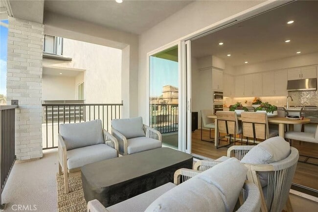 121 Billings in Irvine, CA - Building Photo - Building Photo