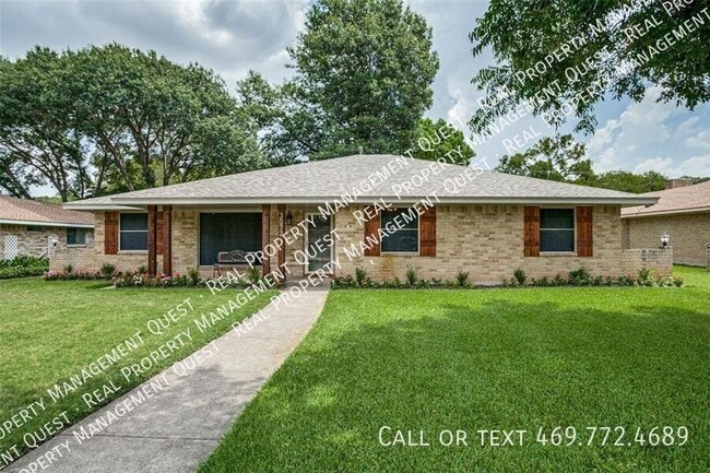 property at 3072 Kiest Ridge Dr