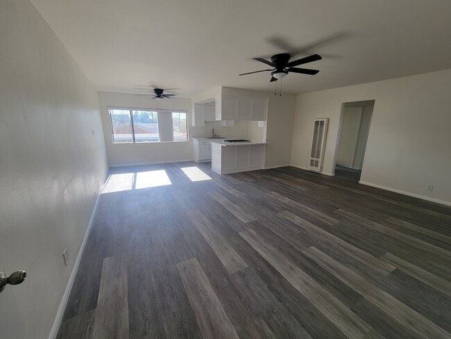 The Exotic Isle in Paramount, CA - Building Photo - Building Photo