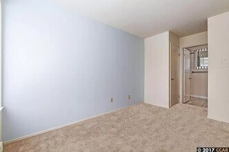 140 Marina Lakes Dr, Unit 140 in Richmond, CA - Building Photo - Building Photo