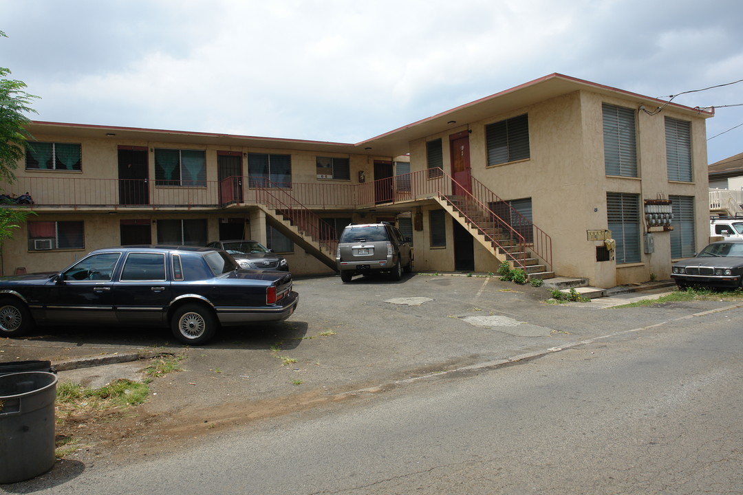 743 Bannister St in Honolulu, HI - Building Photo